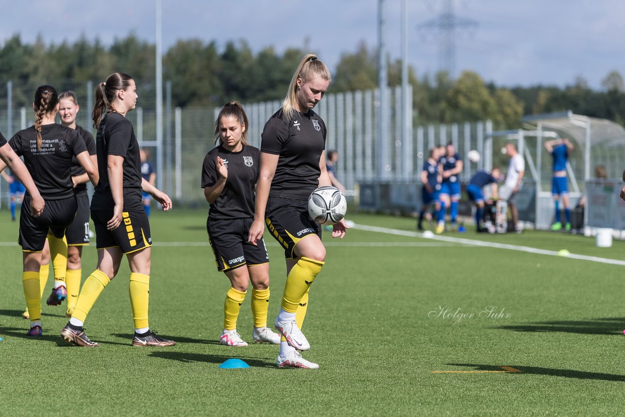 Bild 76 - Saisonstart Oberliga